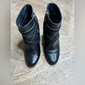 Cole Haan Nike Air Heeled Boots Women’s Size 4B